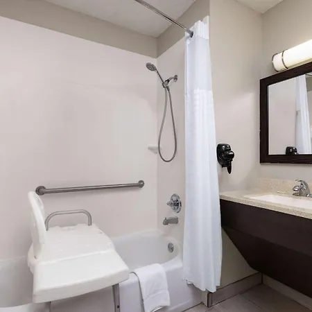 Days Inn By Wyndham Miami Exterior photo