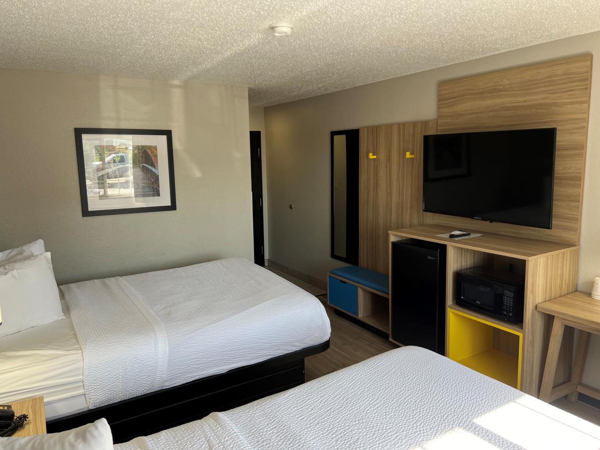 Days By Wyndham Hotel 2*